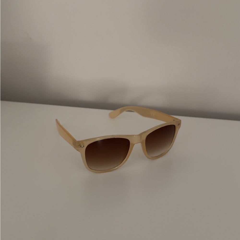 Stylish Cream Sunglasses